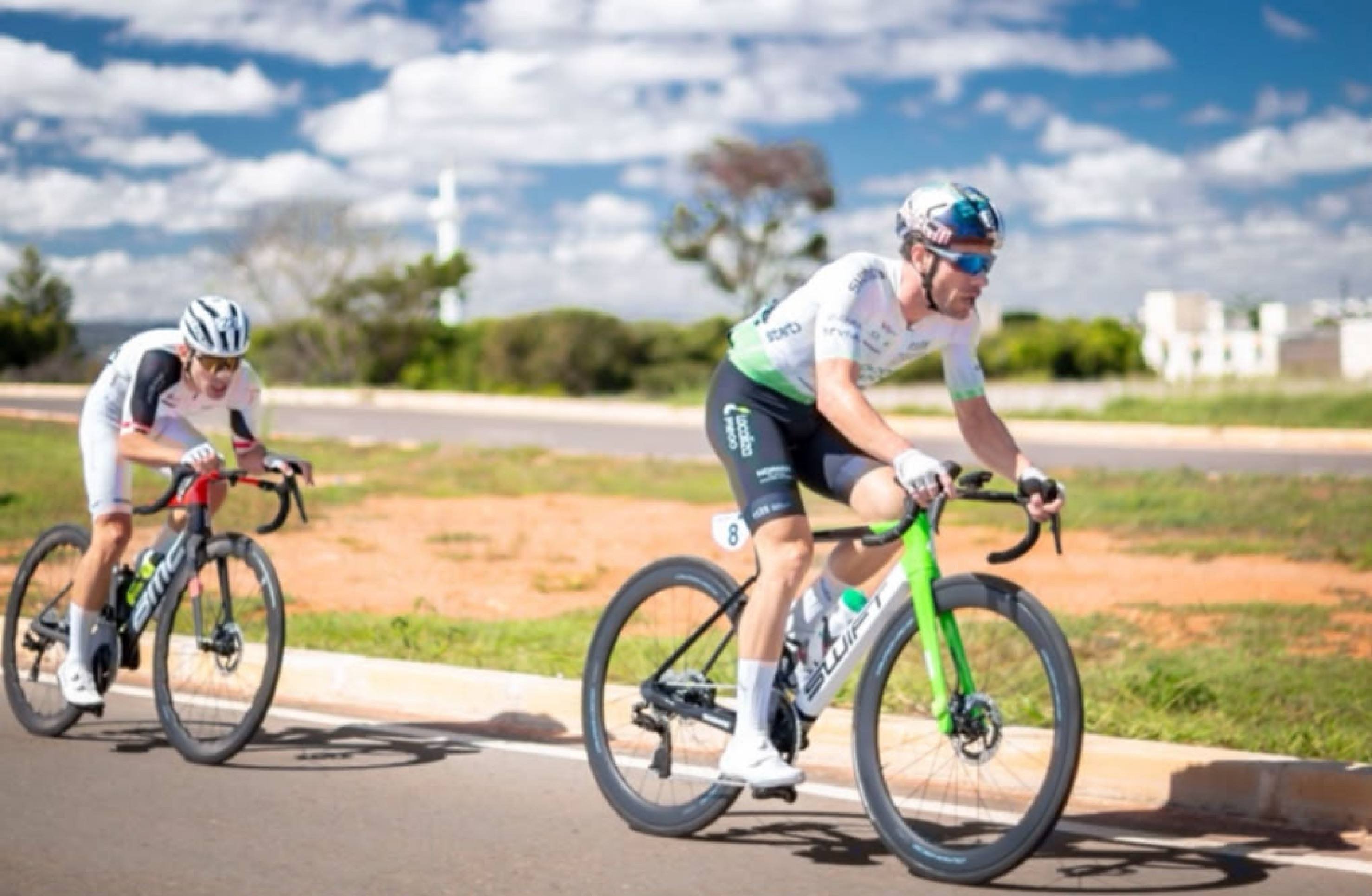 Localiza Meoo Swift Pro Cycling domina Brasileiro com três títulos em Brasília