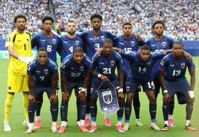 Os jogadores voltaram ao seu país com uma homenagem gigante do povo -  (crédito:  AFP)