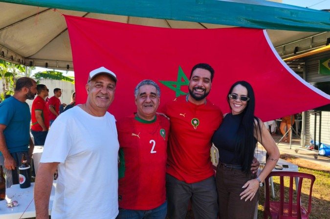 Davi, Tufilk e Salha reunidos para o jogo