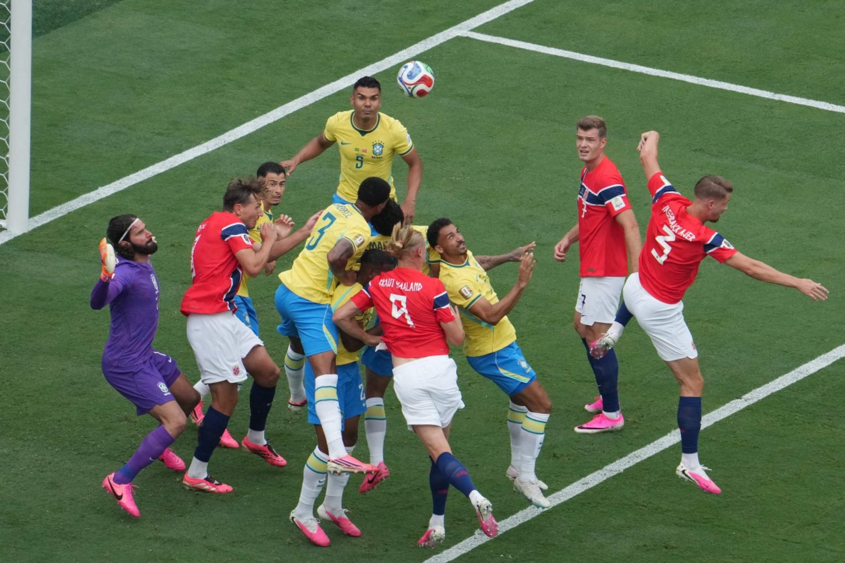 Jogo entre Brasil e Noruega