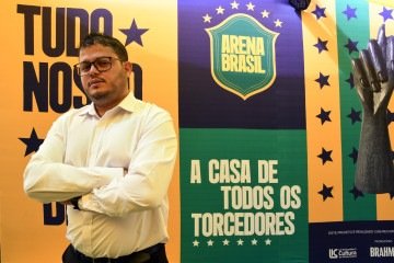 Edilson Santos abriu a hamburgueria no domingo por causa do jogo - (crédito: Marcelo Ferreira/CB/D.A Press) Edilson Santos abriu a hamburgueria no domingo por causa do jogo - (crédito: Marcelo Ferreira/CB/D.A Press)