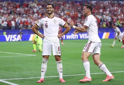 Autor do gol da vitória da Espanha pór 1 x 0 sobre Portugal, Mikel Merino comemora o tento que rendeu a classificação às quartas de final da Copa do Mundo -  (crédito:  AFP) -Autor do gol da vitória da Espanha pór 1 x 0 sobre Portugal, Mikel Merino comemora o tento que rendeu a classificação às quartas de final da Copa do Mundo -  (crédito:  AFP)