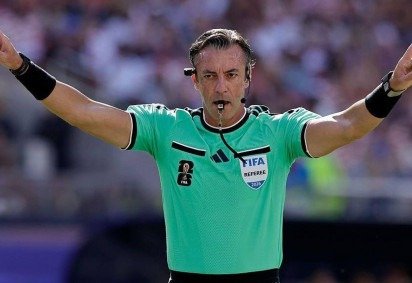 O cartão vermelho de Claus para Balogun terminou em uma interferência sem procedentes na Copa do Mundo  -  (crédito: Tayfun Coskun/Anadolu via Getty Images) -O cartão vermelho de Claus para Balogun terminou em uma interferência sem procedentes na Copa do Mundo  -  (crédito: Tayfun Coskun/Anadolu via Getty Images)