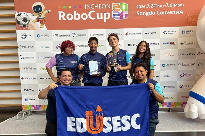 Alunos do DF levam robótica e folclore brasileiro a pódio na Coreia