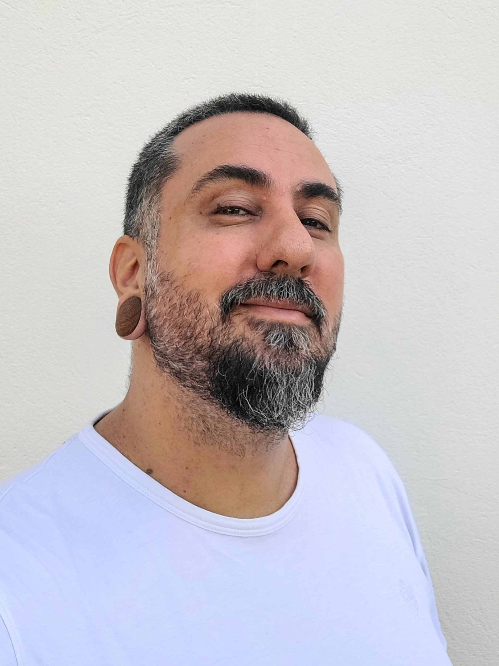  Passageiro Exposi&ccedil;&atilde;o de Jo&atilde;o Angelini. Abertura hoje, &agrave;s 17h, na (Refer&ecirc;ncia Galeria &ndash; CLN 202 bloco B loja 11, subsolo) Visita&ccedil;&atilde;o at&eacute; 28 de agosto, de segunda a sexta, das 10h &agrave;s 19h, e s&aacute;bados, das 10h &agrave;s 14h. Entrada gratuita      