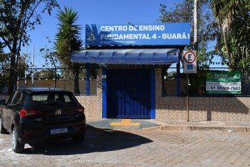 Estudante de 15 anos foi picado por filhote de escorpião e socorrido no Centro de Ensino Fundamental 04 do Guará 1, onde estuda. Regional de Ensino do Guará diz que o aracnídeo já estava na nas roupas do garoto,  que é morador da Estrutural -  (crédito:  Marcelo Ferreira/CB/D.A Press)