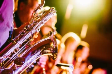 A diversidade e a riqueza da música instrumental, representadas pelo brilho de instrumentos como o saxofone, serão o coração do Saga Jazz Festival 2026 - (crédito: Jens Thekkeveettil/Unsplash) A diversidade e a riqueza da música instrumental, representadas pelo brilho de instrumentos como o saxofone, serão o coração do Saga Jazz Festival 2026 - (crédito: Jens Thekkeveettil/Unsplash)
