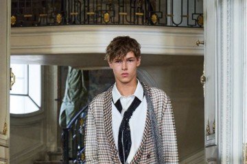 O xadrez, que já era tendência em coleções femininas, também conquista o universo masculino - (crédito: Divulgação/Dior ) O xadrez, que já era tendência em coleções femininas, também conquista o universo masculino - (crédito: Divulgação/Dior )