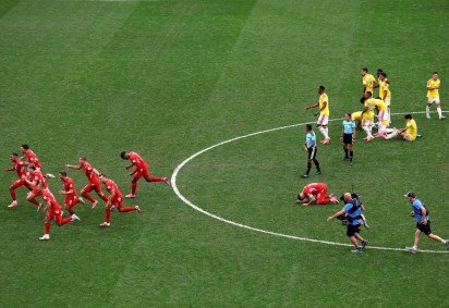Jogadores da Suíça comemoram vaga conquistada contra a Colômbia, após vitória nos pênaltis pelas oitavas de final da Copa do Mundo       -  (crédito:  AFP) -Jogadores da Suíça comemoram vaga conquistada contra a Colômbia, após vitória nos pênaltis pelas oitavas de final da Copa do Mundo       -  (crédito:  AFP)