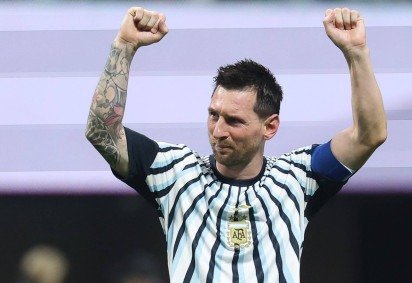Messi comemorando classificação da Argentina sobre o Egito        -  (crédito:  Odd ANDERSEN / AFP)       ) -Messi comemorando classificação da Argentina sobre o Egito        -  (crédito:  Odd ANDERSEN / AFP)       )