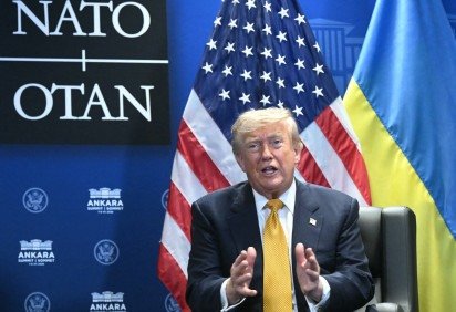 Donald Trump fala durante o encontro de líderes da aliança ocidental, no complexo presidencial Bestepe, em Ancara  -  (crédito: Saul Loeb/AFP) -Donald Trump fala durante o encontro de líderes da aliança ocidental, no complexo presidencial Bestepe, em Ancara  -  (crédito: Saul Loeb/AFP)