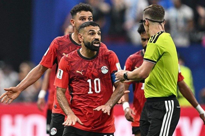O técnico do Egito, Hossam Hassan, afirmou que sua seleção 'foi injustiçada' - (crédito: AFP via Getty Images) O técnico do Egito, Hossam Hassan, afirmou que sua seleção 'foi injustiçada' - (crédito: AFP via Getty Images)