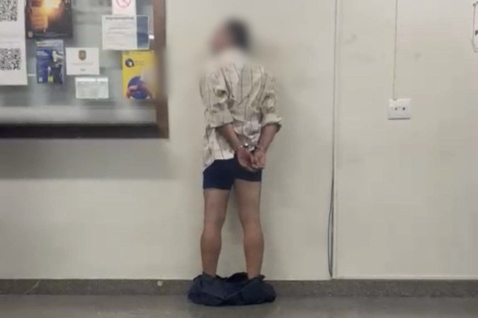 Homem é preso após suspeita de agredir a mãe e desacatar policiais em Taguatinga Norte
- (crédito: Material cedido ao Correio) Homem é preso após suspeita de agredir a mãe e desacatar policiais em Taguatinga Norte
- (crédito: Material cedido ao Correio)