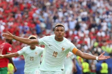 France's forward #10 Kylian Mbappe celebrates scoring his team's first goal during the 2026 World Cup football tournament quarter-final match between France and Morocco at Boston Stadium in Foxborough on July 9, 2026. (Photo by Odd ANDERSEN / AFP)
- (crédito: Odd Andersen/AFP) France's forward #10 Kylian Mbappe celebrates scoring his team's first goal during the 2026 World Cup football tournament quarter-final match between France and Morocco at Boston Stadium in Foxborough on July 9, 2026. (Photo by Odd ANDERSEN / AFP)
- (crédito: Odd Andersen/AFP)