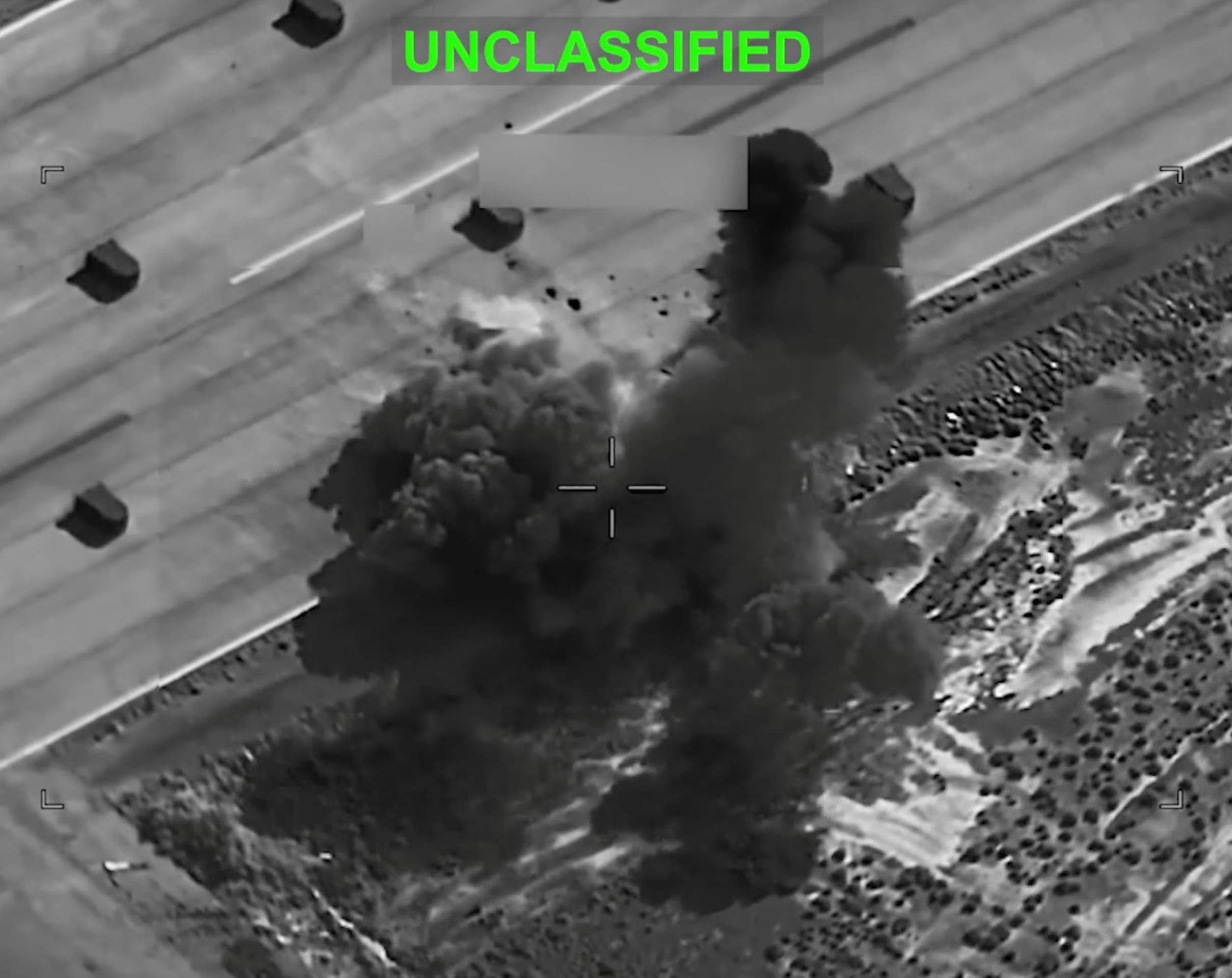 Imagem divulgada pelo Comando Central dos EUA mostra ataque a&eacute;reo no territ&oacute;rio iraniano