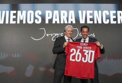 Jorge Jesus &eacute; apresentado como novo t&eacute;cnico da Sele&ccedil;&atilde;o Portuguesa
       -  (cr&eacute;dito:  AFP) -Jorge Jesus &eacute; apresentado como novo t&eacute;cnico da Sele&ccedil;&atilde;o Portuguesa
       -  (cr&eacute;dito:  AFP)