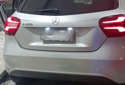 Motorista embriagado foge de blitz e bate em concession&aacute;ria na Asa Norte