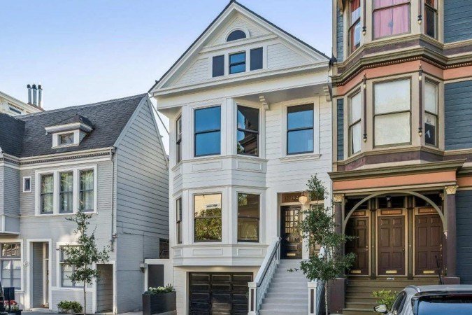 Apartamento de três dormitórios no Duboce Triangle foi luxuosamente mobiliado - (crédito: BBC) Apartamento de três dormitórios no Duboce Triangle foi luxuosamente mobiliado - (crédito: BBC)