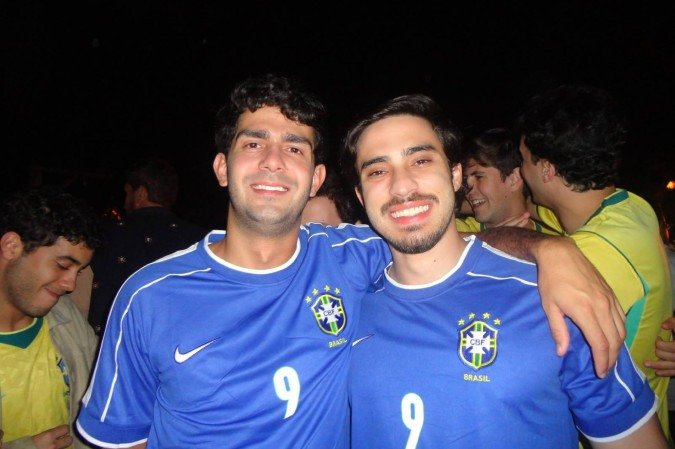 João Bruneto e Paulo assistiram aos jogos juntos e planejaram uma viagem para o Rio de Janeiro para a final da Copa do Mundo 