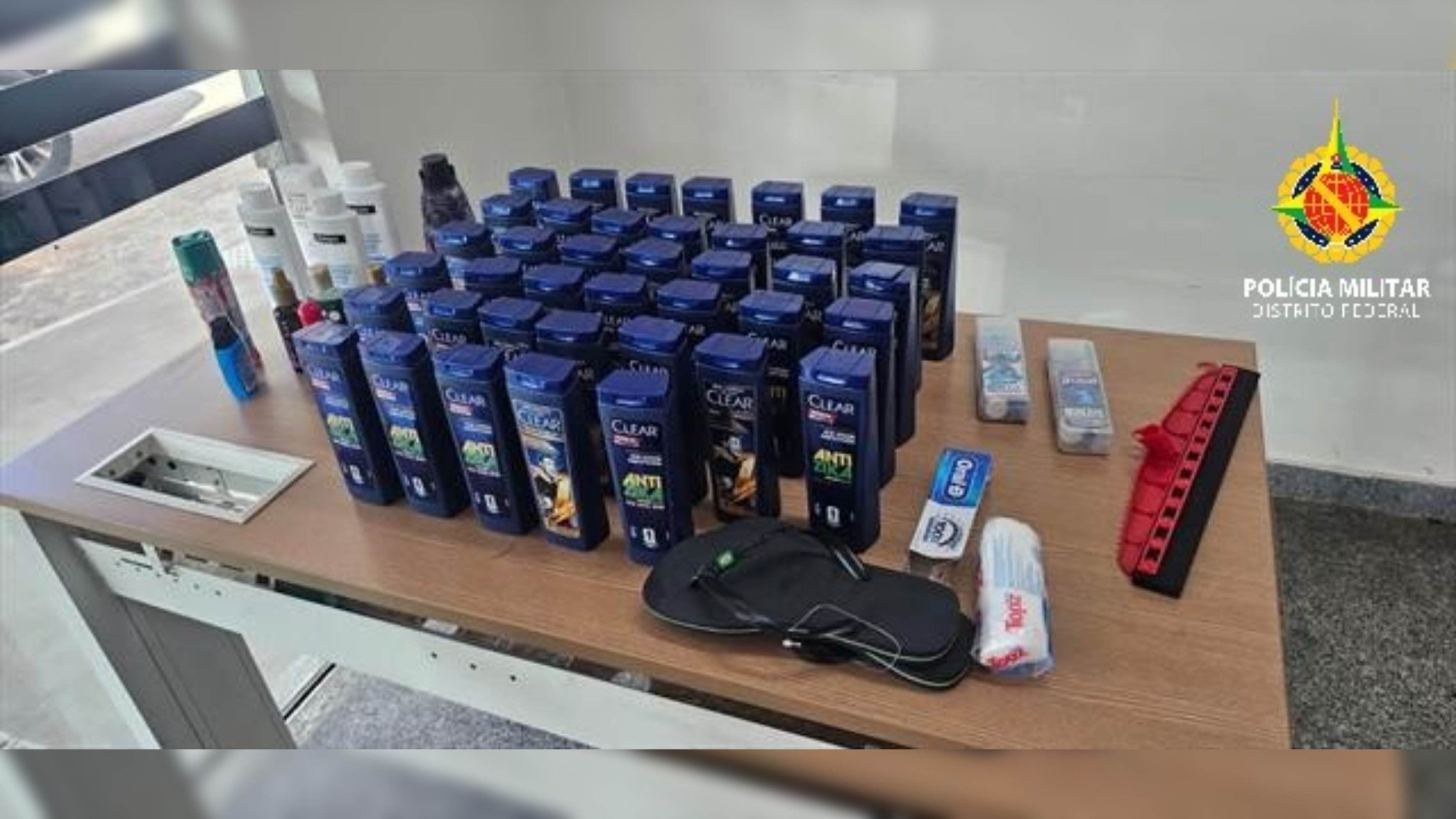 Mulher é presa por furtar R$ 1,7 mil em produtos de mercado
