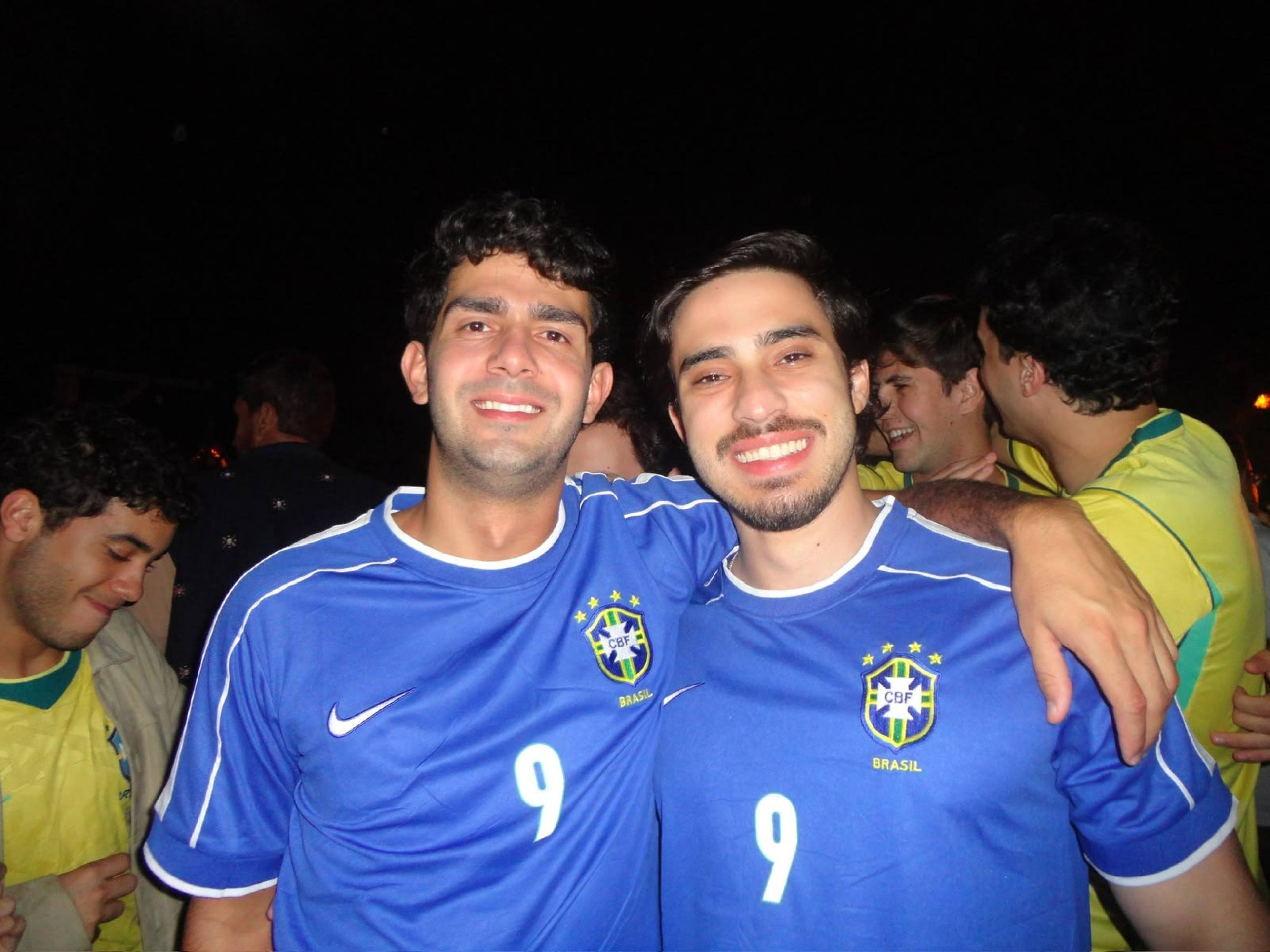 Jo&atilde;o Bruneto e Paulo Berberick assistiram os jogos juntos e planejaram uma viagem para o Rio de Janeiro para a final da Copa do Mundo 