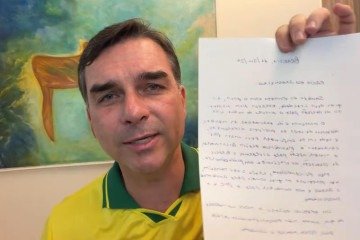 Decisão foi motivada pela divulgação de carta do ex-presidente; aliados avaliam que episódio pode fortalecer a pré-campanha de Flávio Bolsonaro ao deslocar o foco de crises internas do PL - (crédito: Reprodução/YouTube) Decisão foi motivada pela divulgação de carta do ex-presidente; aliados avaliam que episódio pode fortalecer a pré-campanha de Flávio Bolsonaro ao deslocar o foco de crises internas do PL - (crédito: Reprodução/YouTube)