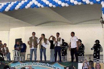 'Aquilo que tivermos condição de avançar junto com vocês, nós vamos', prometeu Celina Leão em encontro com agentes da Vigilância Ambiental em Saúde - (crédito: Isabela Berrogain/CB/D.A Press) 'Aquilo que tivermos condição de avançar junto com vocês, nós vamos', prometeu Celina Leão em encontro com agentes da Vigilância Ambiental em Saúde - (crédito: Isabela Berrogain/CB/D.A Press)