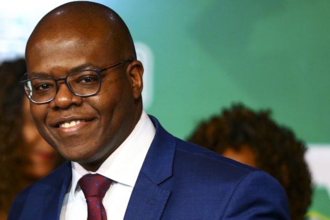 Ex-ministro permanece ativo em suas redes sociais, realizando publicações em plataformas como o YouTube e o Instagram - (crédito: Marcelo Camargo/Agência Brasil) Ex-ministro permanece ativo em suas redes sociais, realizando publicações em plataformas como o YouTube e o Instagram - (crédito: Marcelo Camargo/Agência Brasil)