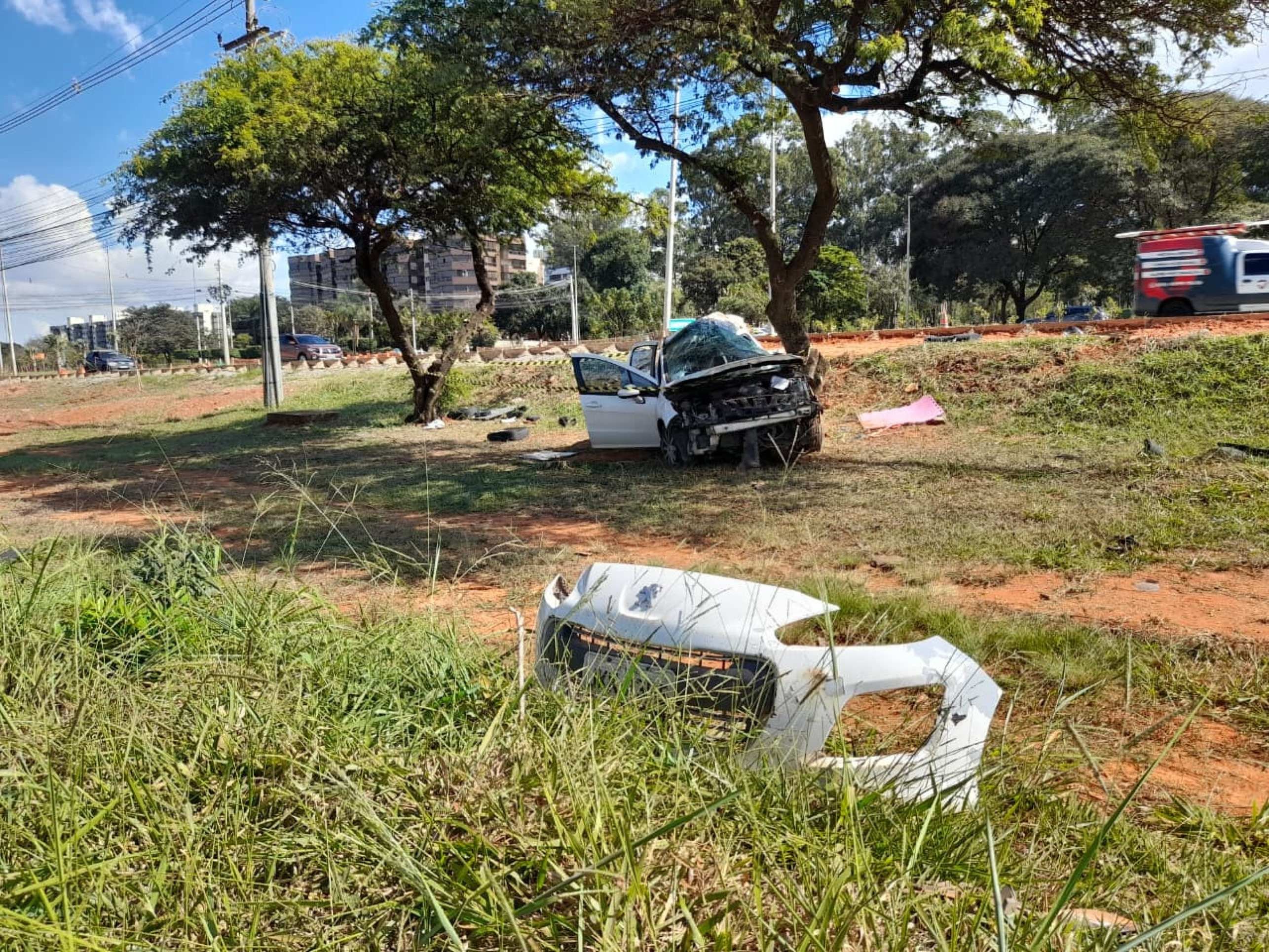 Colis&atilde;o deixou um homem morto e duas crian&ccedil;as feridas
