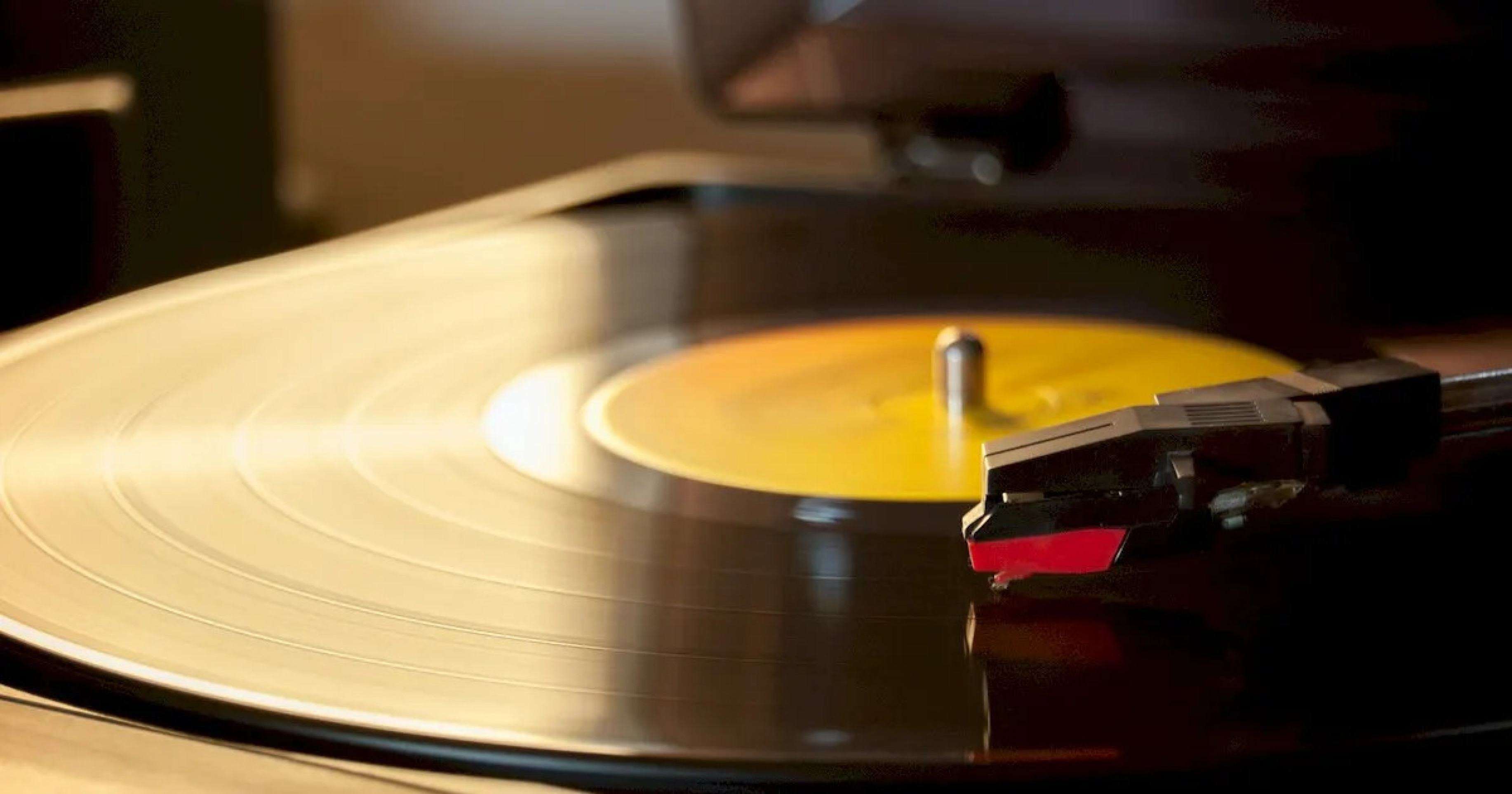 Streaming redefine futuro do mercado do vinil
