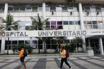 O Revalida avalia futuros médicos que atuarão em unidades como o Hospital Universitário Clementino Fraga Filho, cujos resultados foram divulgados - (crédito: Rovena Rosa/Agência Brasil) O Revalida avalia futuros médicos que atuarão em unidades como o Hospital Universitário Clementino Fraga Filho, cujos resultados foram divulgados - (crédito: Rovena Rosa/Agência Brasil)