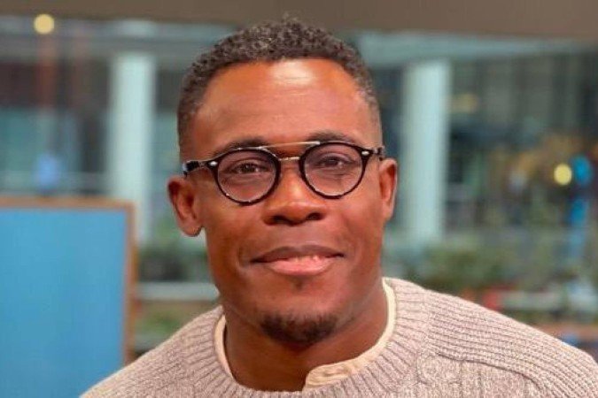 Peter nasceu na Inglaterra em 1979, filho de pais nigerianos que imigraram para estudar, trabalhar e sustentar sua família em sua terra natal - (crédito: Acervo pessoal) Peter nasceu na Inglaterra em 1979, filho de pais nigerianos que imigraram para estudar, trabalhar e sustentar sua família em sua terra natal - (crédito: Acervo pessoal)