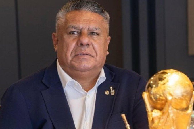 Chiqui Tapia, presidente da Associação do Futebol Argentino (AFA) - (crédito: Reprodução/Instagram) Chiqui Tapia, presidente da Associação do Futebol Argentino (AFA) - (crédito: Reprodução/Instagram)