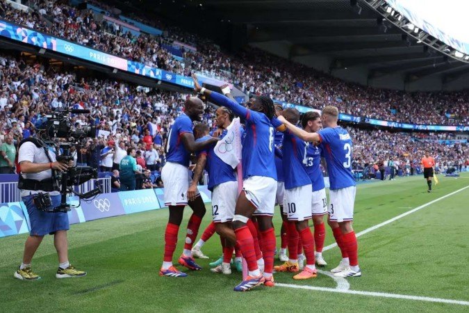 Michael Olise, Doué, Koné, Akliouche, Mateta e Cherki foram prata nos Jogos Olímpicos de Paris-2024 e hoje estão no time principal da França -  (crédito: Fifa/Divulgação)