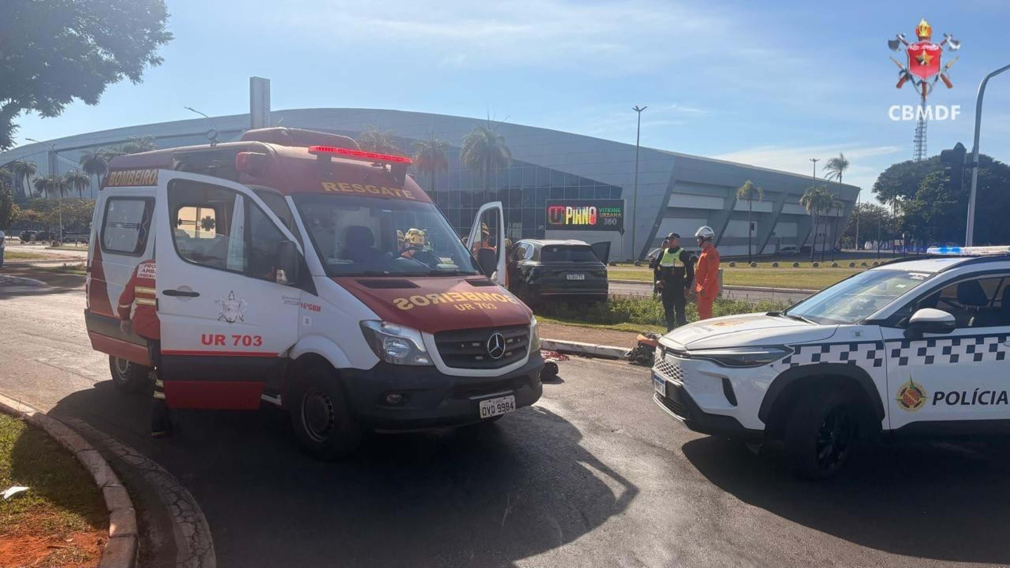 Motociclista morre ap&oacute;s colis&atilde;o com carro no Eixo Monumental