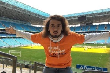Cartolouco é denunciado por agressão - (crédito: Reprodução/Redes Sociais) Cartolouco é denunciado por agressão - (crédito: Reprodução/Redes Sociais)
