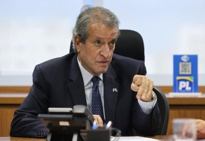 No documento, o dirigente sustenta que não dispõe de 