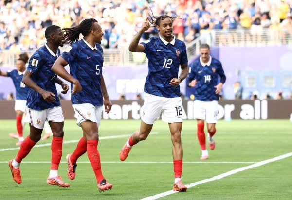 CHARLY TRIBALLEAU / AFP