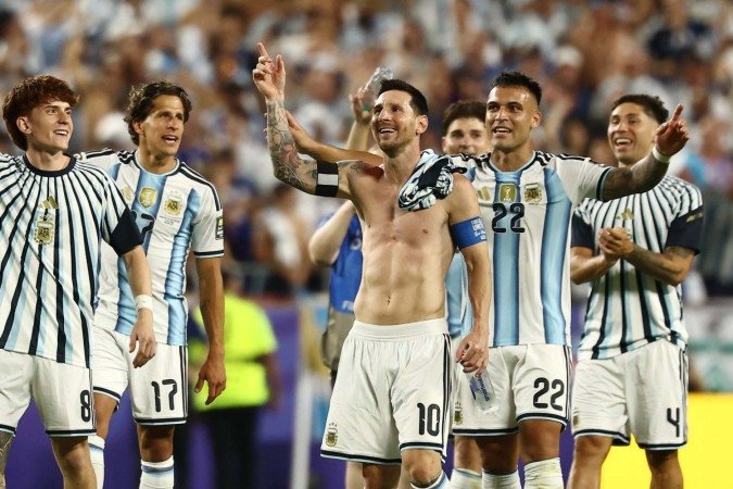 O atacante argentino Lionel Messi (camisa 10) comemora após vencer a partida das quartas de final da Copa do Mundo de 2026 entre Argentina e Suíça, no Kansas City Stadium, em Kansas City, em 11 de julho de 2026 - (crédito: CHARLY TRIBALLEAU / AFP) O atacante argentino Lionel Messi (camisa 10) comemora após vencer a partida das quartas de final da Copa do Mundo de 2026 entre Argentina e Suíça, no Kansas City Stadium, em Kansas City, em 11 de julho de 2026 - (crédito: CHARLY TRIBALLEAU / AFP)