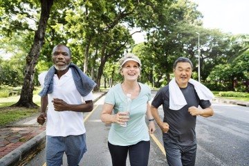Como exercício, dieta e treino mental blindaram o cérebro de 1 mil idosos - (crédito: Magnific) Como exercício, dieta e treino mental blindaram o cérebro de 1 mil idosos - (crédito: Magnific)