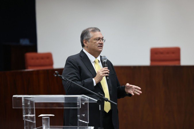 Dino reiterou que a indicação de emendas é um ato personalíssimo e funcional, proibindo terminantemente a 'terceirização' ou 'venda' de emendas -  (crédito: Victor Piemonte/STF)