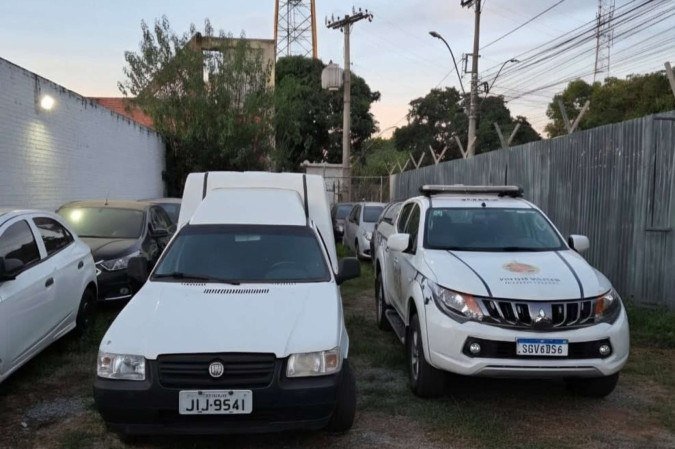 Fraude em locação de veículos termina com carro recuperado na Candangolândia - (crédito: PMDF/Divulgação) Fraude em locação de veículos termina com carro recuperado na Candangolândia - (crédito: PMDF/Divulgação)