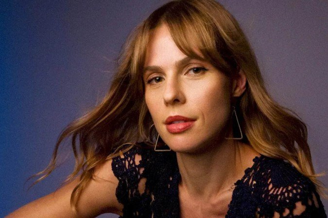 Karla Hill divaga sobre a vulnerabilidade e o recomeço no EP 'Luz Acesa' - (crédito: TMJBrazil) Karla Hill divaga sobre a vulnerabilidade e o recomeço no EP 'Luz Acesa' - (crédito: TMJBrazil)