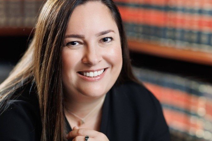 Eixo Capital. Thais Precoma Guimarães, advogada, especialista em direito das famílias e das sucessões e secretária-adjunta do IBDFAM/PR - (crédito: Divulgação ) Eixo Capital. Thais Precoma Guimarães, advogada, especialista em direito das famílias e das sucessões e secretária-adjunta do IBDFAM/PR - (crédito: Divulgação )