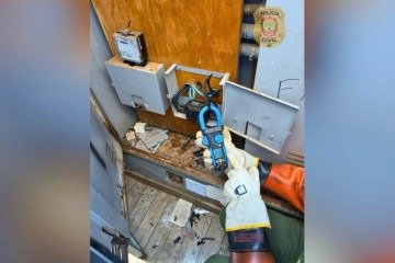 Casal mantinha supermercado com 'gato' de energia após corte por dívida de R$ 90 mil' -  (crédito: PCDF/Divulgação)