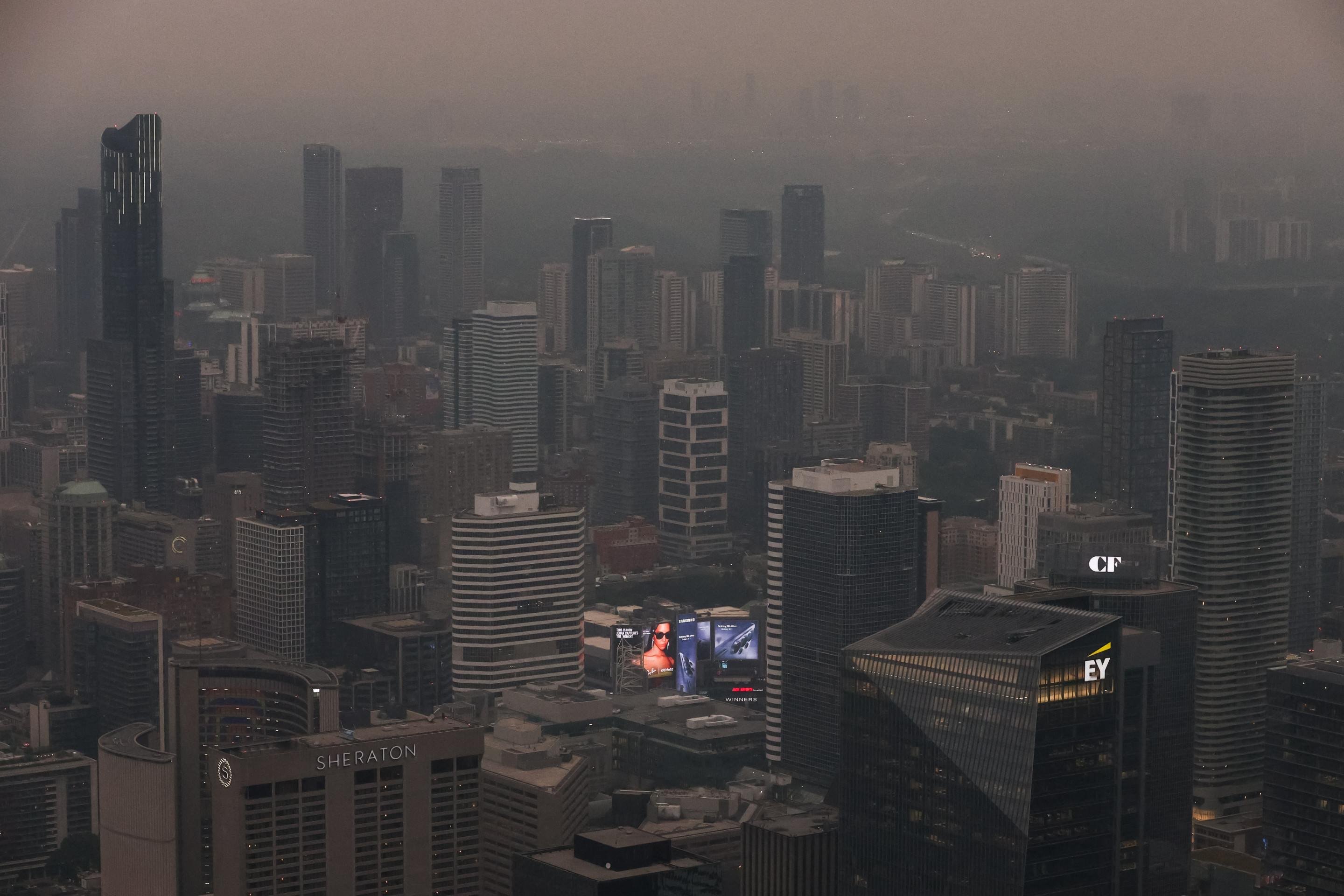Canadá tem mais de 200 incêndios florestais fora de controle