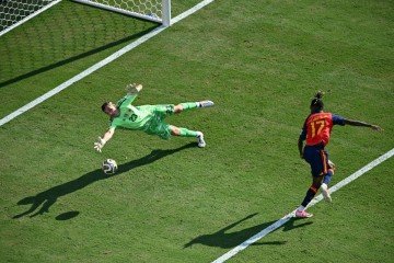 Com gol de Ferrán Torres na prorrogação, a Espanha garantiu o bicampeonato mundial - (crédito: Jewel SAMAD / AFP) Com gol de Ferrán Torres na prorrogação, a Espanha garantiu o bicampeonato mundial - (crédito: Jewel SAMAD / AFP)