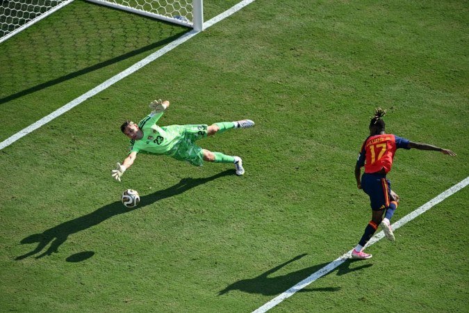Com gol de Ferrán Torres na prorrogação, a Espanha garantiu o bicampeonato mundial - (crédito: Jewel SAMAD / AFP) Com gol de Ferrán Torres na prorrogação, a Espanha garantiu o bicampeonato mundial - (crédito: Jewel SAMAD / AFP)