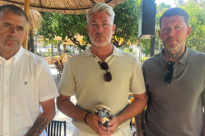 Jean Hanlon adorava o sol e havia começado a construir uma nova vida na ilha de Creta - (crédito: BBC) Jean Hanlon adorava o sol e havia começado a construir uma nova vida na ilha de Creta - (crédito: BBC)