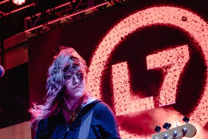 Jennifer Finch, baixista do L7, morre aos 59 anos após câncer no cérebro - (crédito: Reprodução/Redes Sociais) Jennifer Finch, baixista do L7, morre aos 59 anos após câncer no cérebro - (crédito: Reprodução/Redes Sociais)